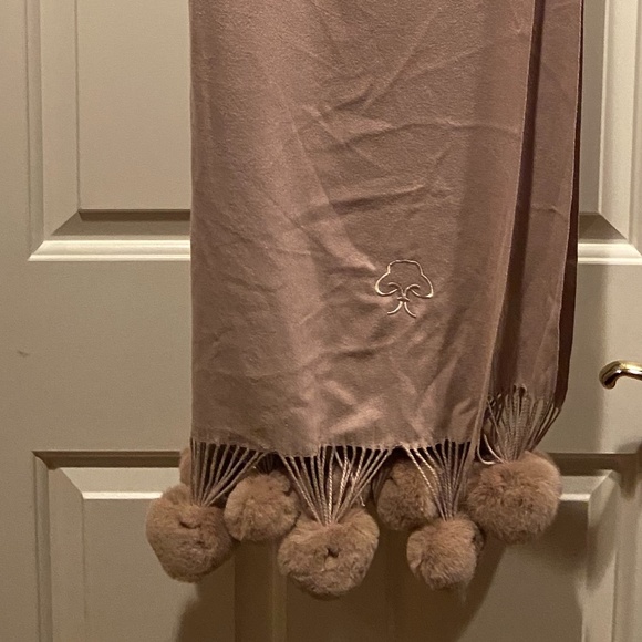 Jayley - Picture 1 of 2